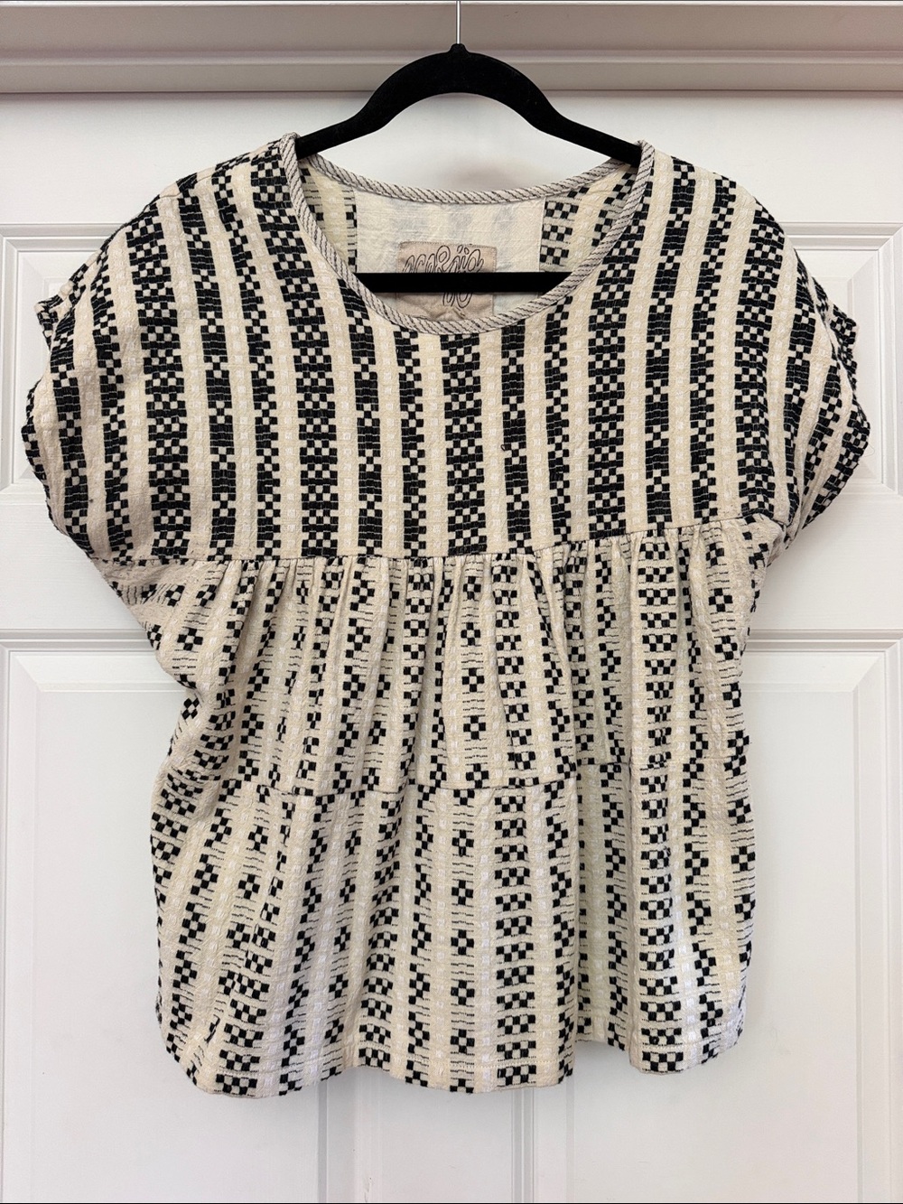 EUC Ace & Jig Black and Cream Woven Short Sleeve Top